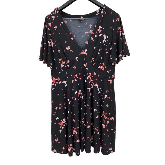 Torrid Size 2X Dress Black Butterfly Print V-Neck Flutter Fit Flare Above Knee - Picture 2 of 9